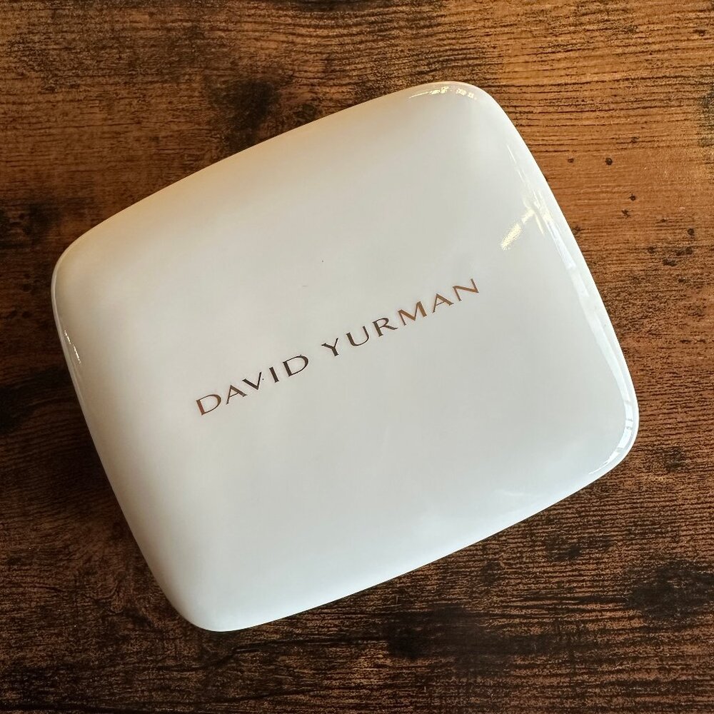 NEW David Yurman Ceramic Jewelry Valet Tray White Tan Suede RARE